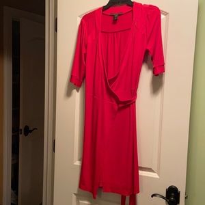 Dress with ties in back